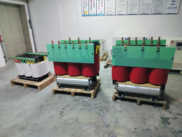 乌拉特前KS11-1000KVA矿用变压器